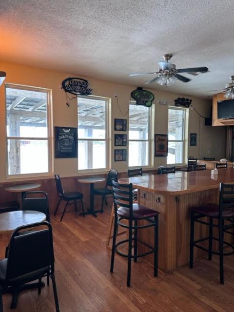 White Sands Inn, Marina, Bar & Grill Port Isabel Extérieur photo