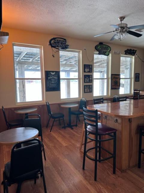 White Sands Inn, Marina, Bar & Grill Port Isabel Extérieur photo